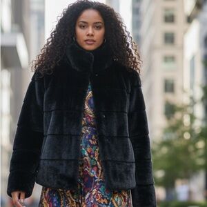 Black Teddy Jacket Bearpaw Woman's Faux Fur Hooded Coat Size Medium Pockets NWT